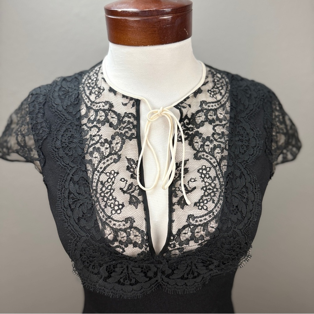Valentino Italy NWT Black Lace Yoke Cocktail Sheath Dress Sz 6 LBD $1300 - Picture 8 of 13